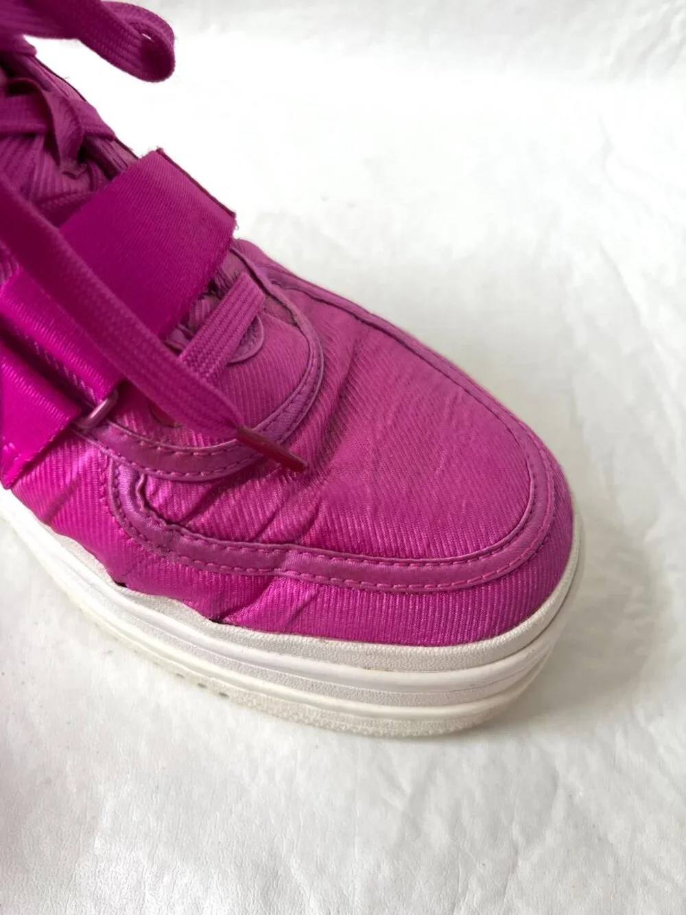 Nike platform sneakers Vandal 2K Hyper Magenta pink nylon strap womens 11 shoes